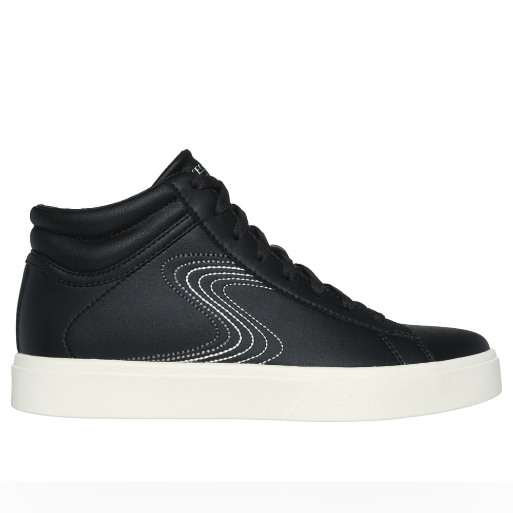 NWT Sketchers Court Classics Eden LX Sneakers in Black Faux Leather Size Wmn 10